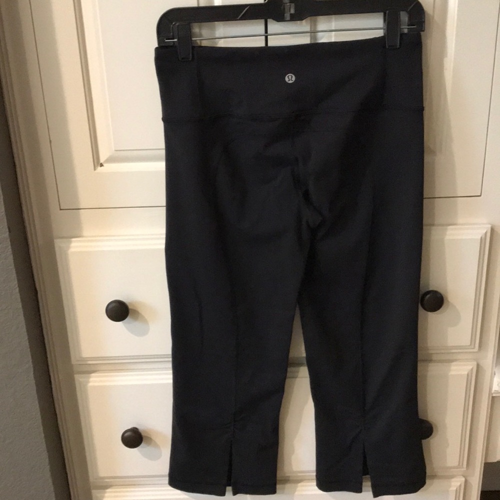 Lululemon capri yoga pants